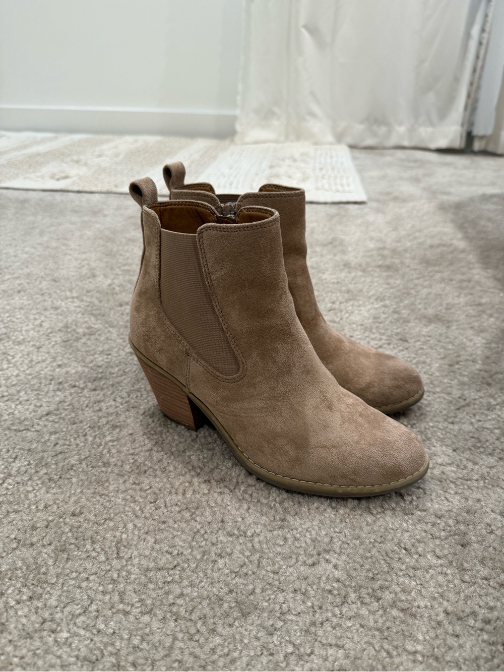 Eurosoft Suede Ankle Booties in Taupe size 8